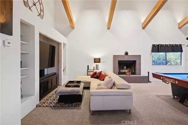 Tujunga, CA 91042,7632 Mcgroarty Street