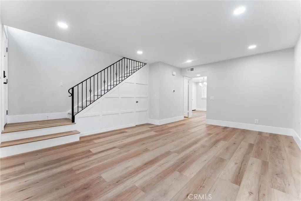 Irvine, CA 92604,44 Elksford Avenue #3