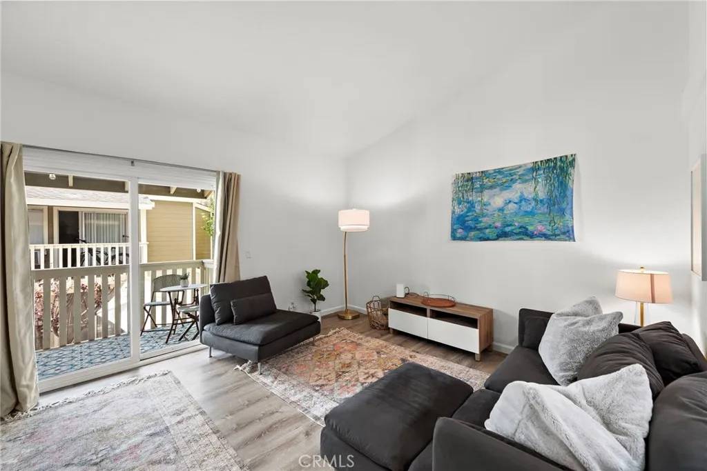 Mission Viejo, CA 92691,26166 Los Viveros #222