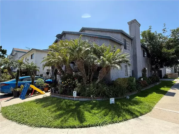 Hawthorne, CA 90250,3702 W 126th Street