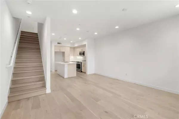 Long Beach, CA 90805,22 E Sunset Street