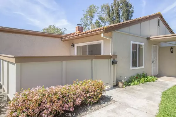 Laguna Woods, CA 92637,3293 San Amadeo #D