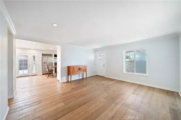 Huntington Beach, CA 92646,9611 Albacore Dr