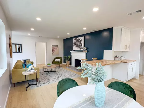 Placentia, CA 92870,619 W Chapman Avenue