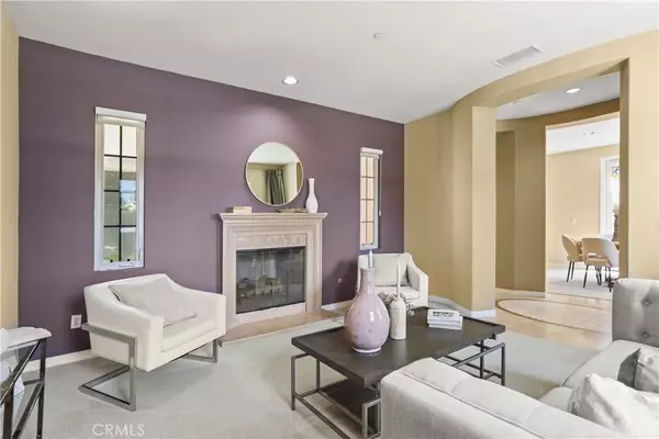 Irvine, CA 92620,89 Chantilly