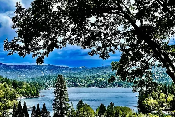 Lake Arrowhead, CA 92352,27550 North Bay Road