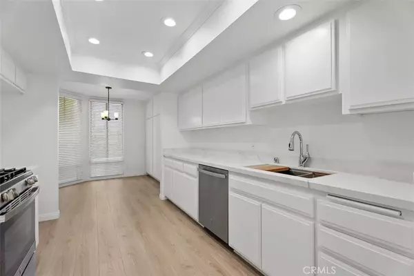 Fullerton, CA 92831,2220 E Chapman Avenue #12