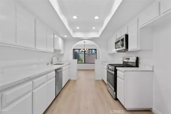 Fullerton, CA 92831,2220 E Chapman Avenue #12