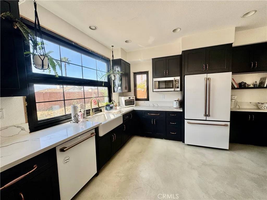 Escondido, CA 92026,2311 Rock Crest Glen