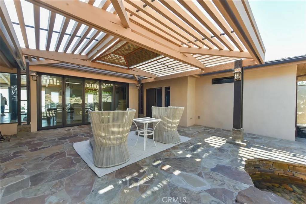 Laguna Beach, CA 92651,1220 Ensenada Avenue