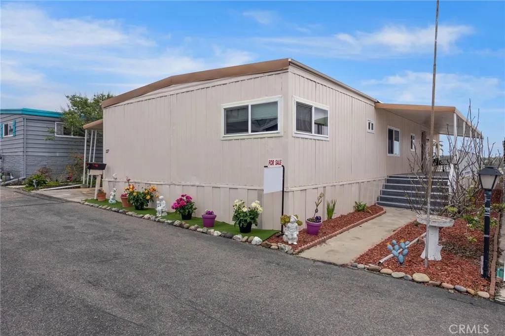 127 Brookside, Oceanside, CA 92056