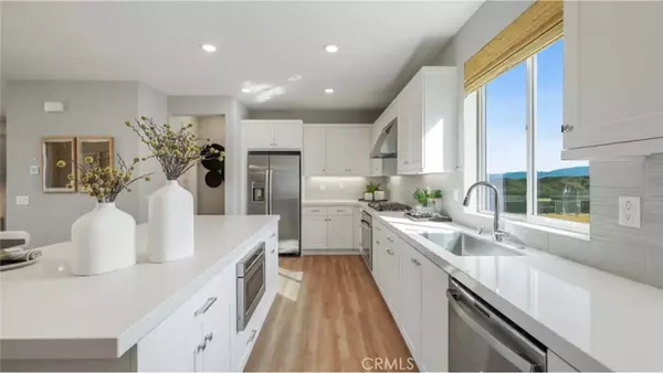 Valencia, CA 91381,26676 Blue Hills Loop