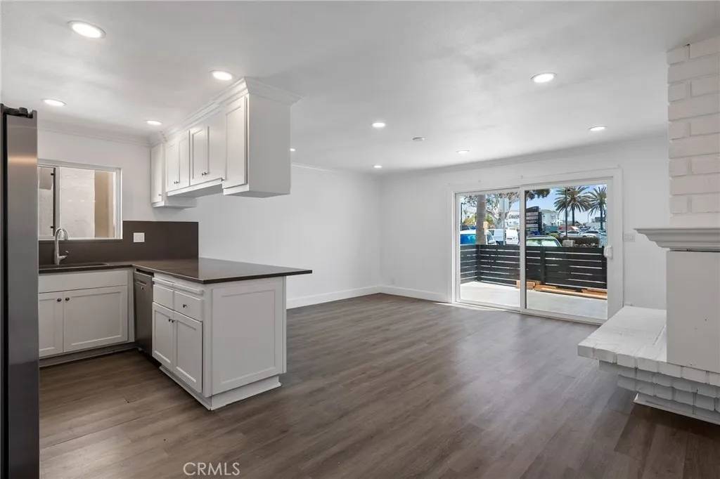 Newport Beach, CA 92663,207 28th Street