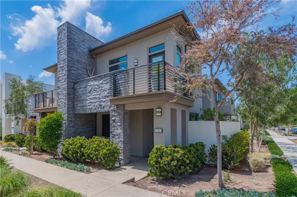 Irvine, CA 92618,727 Beacon