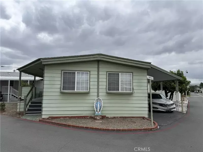 24 Spruce Via, Anaheim, CA 92801