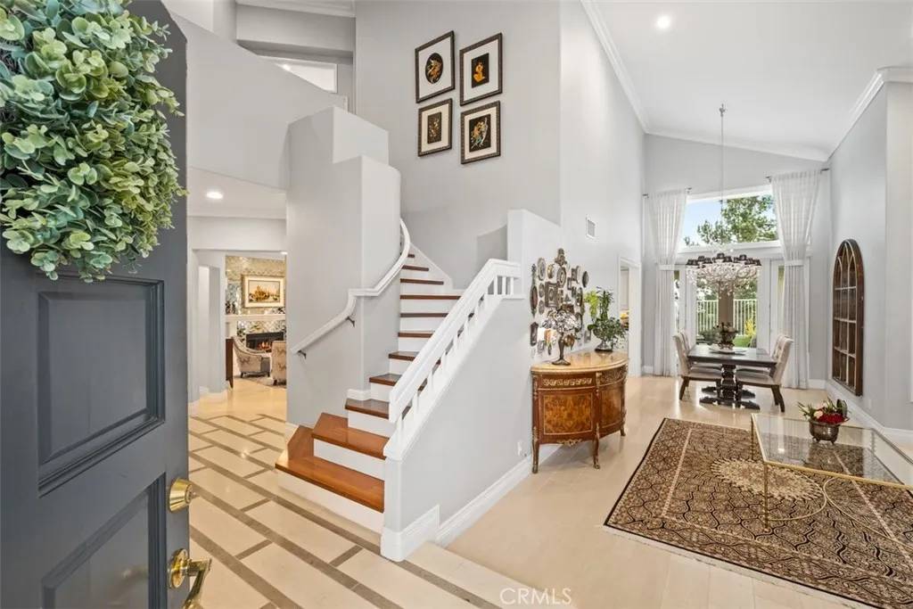 Anaheim Hills, CA 92808,534 S Laureltree Drive