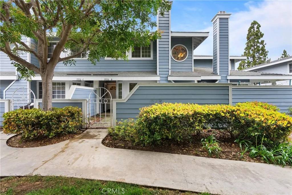 19116 Queensport Lane #B, Huntington Beach, CA 92646