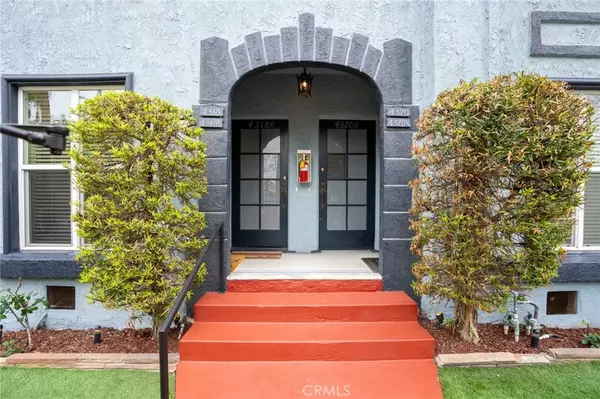 Los Angeles, CA 90004,4316 Clinton Street