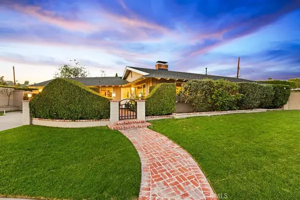 North Tustin, CA 92705,1031 Smoke Tree Lane