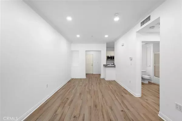 Irvine, CA 92612,3131 Watermarke Place