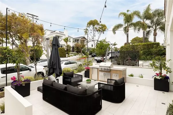 Corona Del Mar, CA 92625,502 Jasmine Avenue #A