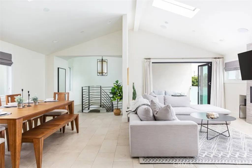 415 Marguerite Avenue, Corona Del Mar, CA 92625