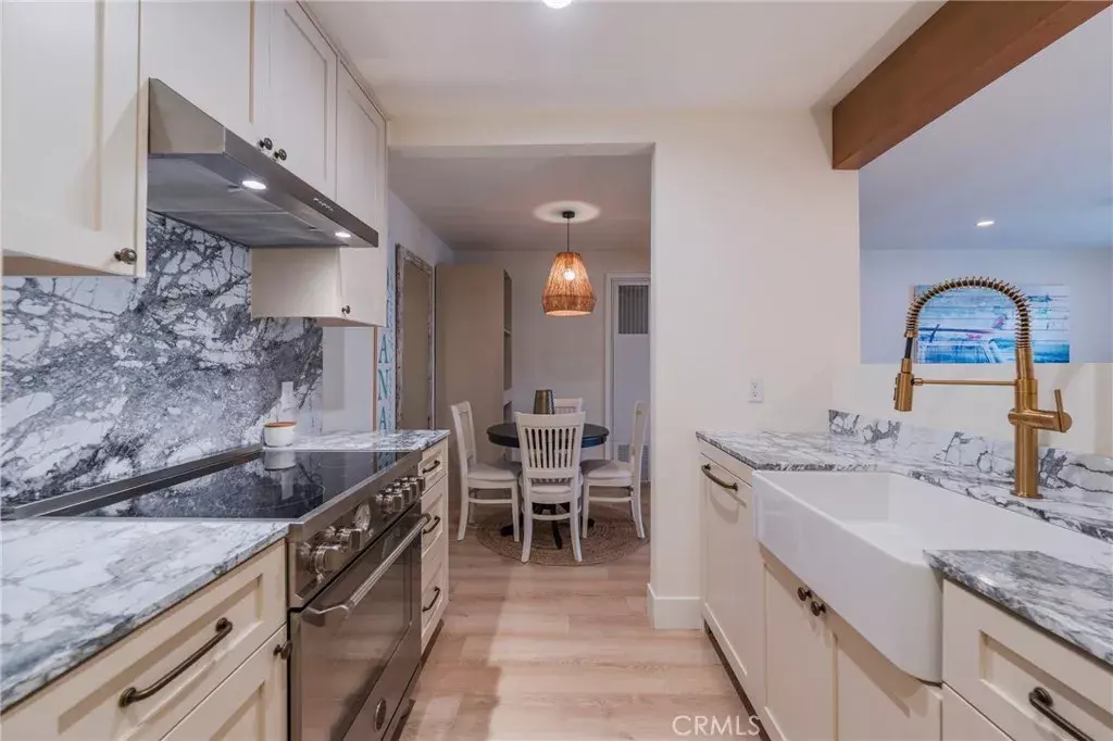 Huntington Beach, CA 92648,215 Wichita Avenue #106