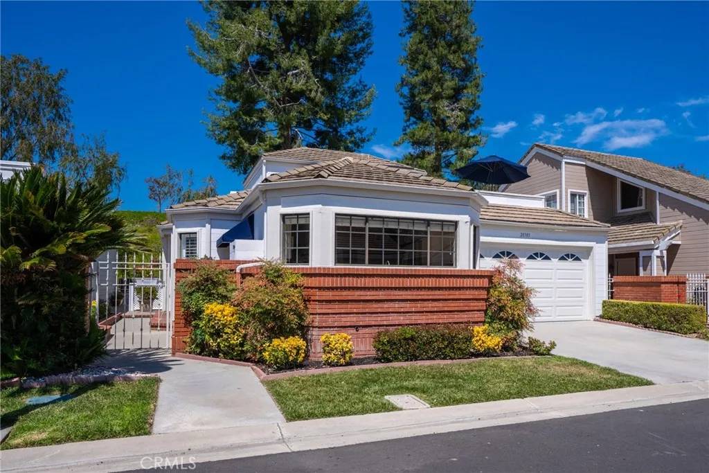Mission Viejo, CA 92692,28385 Borgona