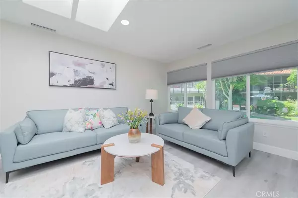 Laguna Woods, CA 92637,2206 Via Mariposa East #B