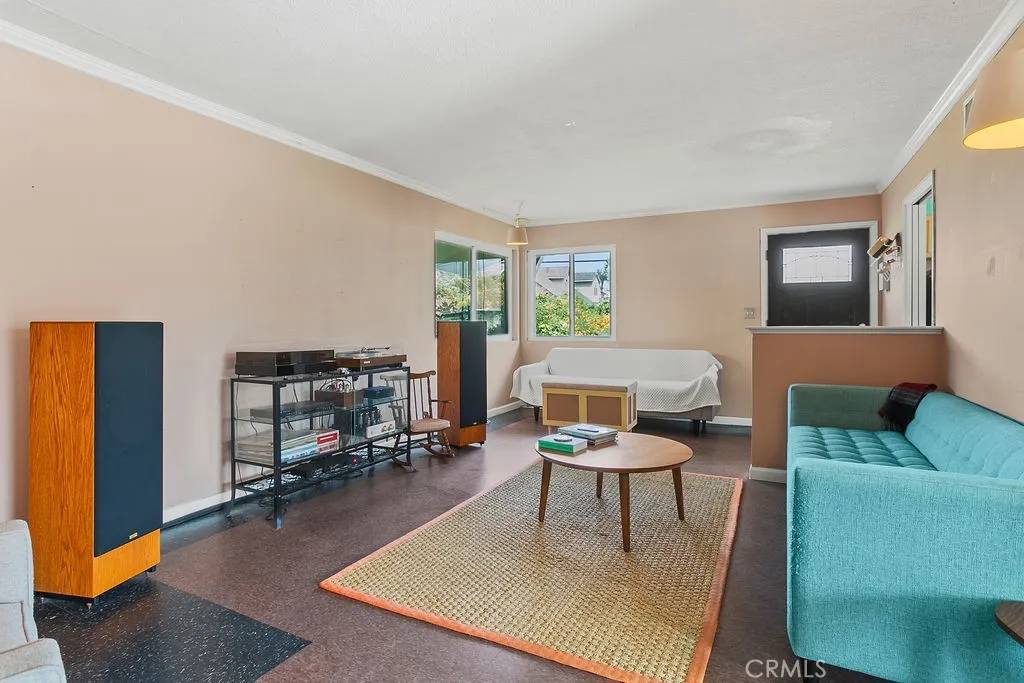 Westminster, CA 92683,6072 Navajo Road