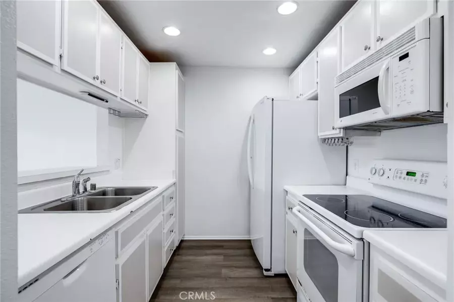 215 Wichita Avenue #501, Huntington Beach, CA 92648