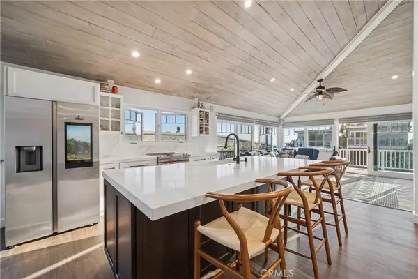 Laguna Beach, CA 92651,1044 Noria Street