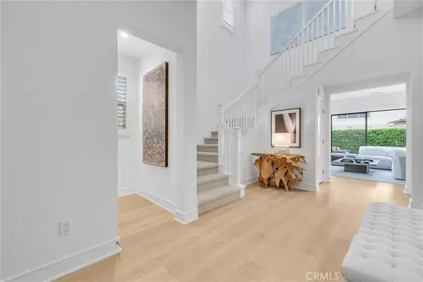 Irvine, CA 92618,107 Plum Lily