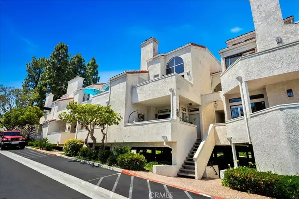 Huntington Beach, CA 92649,5145 Tortuga Drive #209