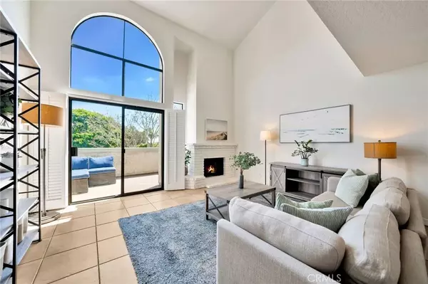 Huntington Beach, CA 92649,5145 Tortuga Drive #209