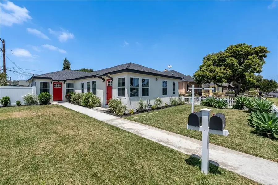 2241 Grand Ave, Long Beach, CA 90815