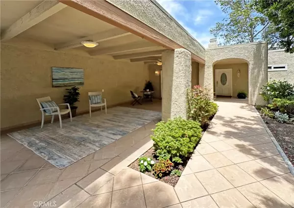 Laguna Woods, CA 92637,3525 Bahia Blanca West #B