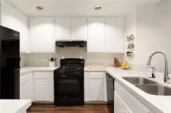 Newport Beach, CA 92663,270 Cagney Lane #215