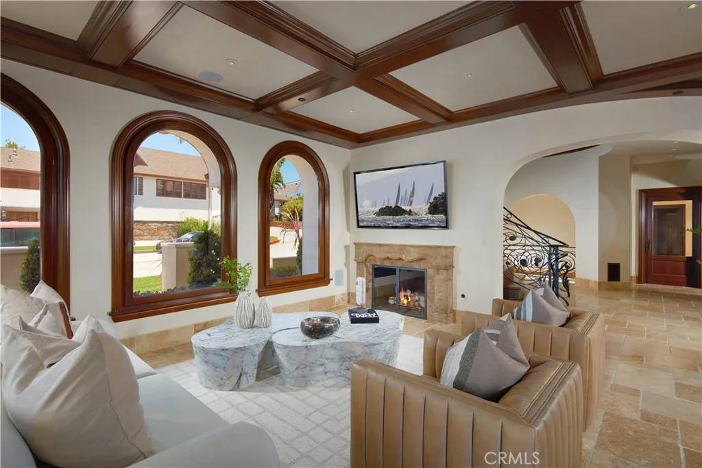 Corona Del Mar, CA 92625,3300 Ocean Boulevard