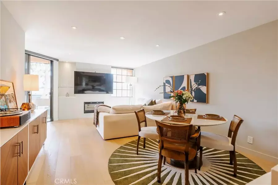740 N Kings Road #302, West Hollywood, CA 90069