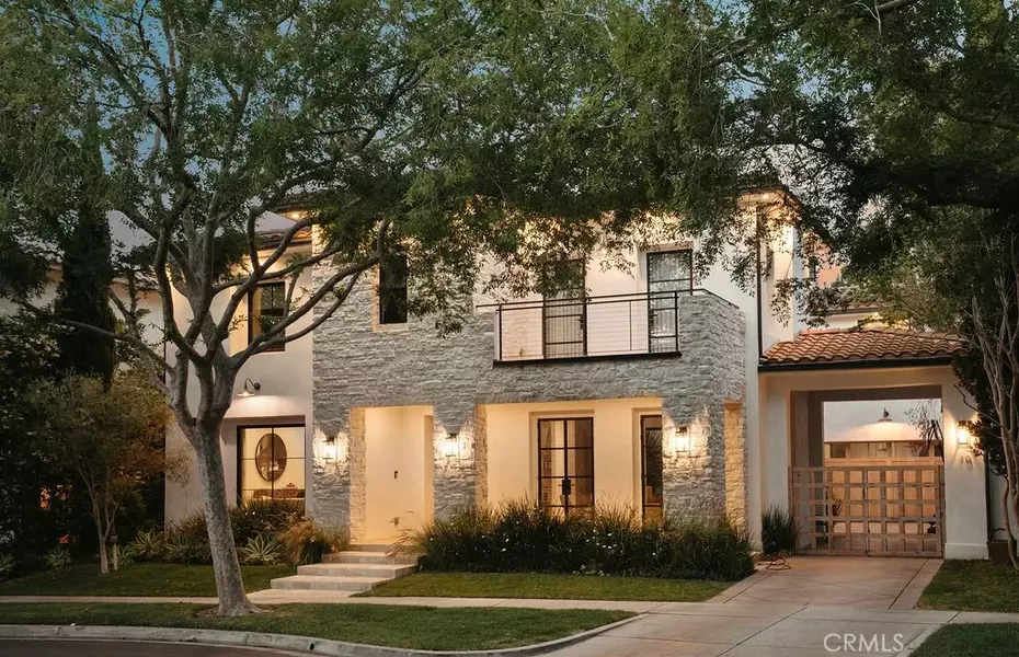 10 Seabluff, Newport Beach, CA 92660