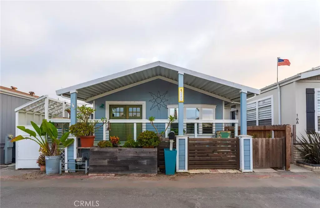 Huntington Beach, CA 92646,21752 Pacific Coast #15A