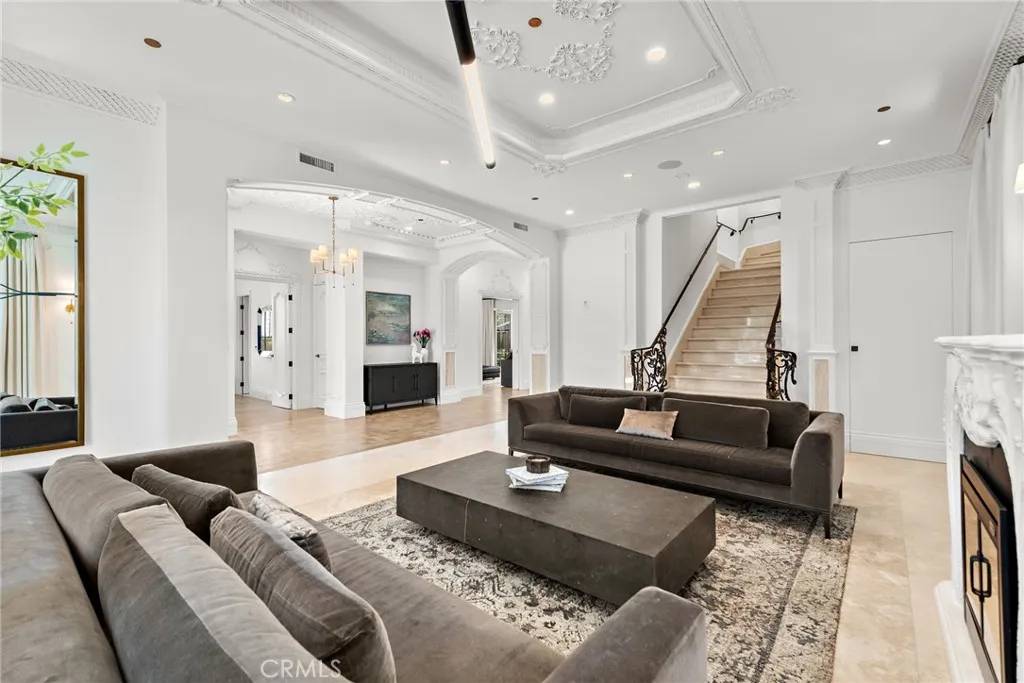 Newport Beach, CA 92663,530 Kings Road