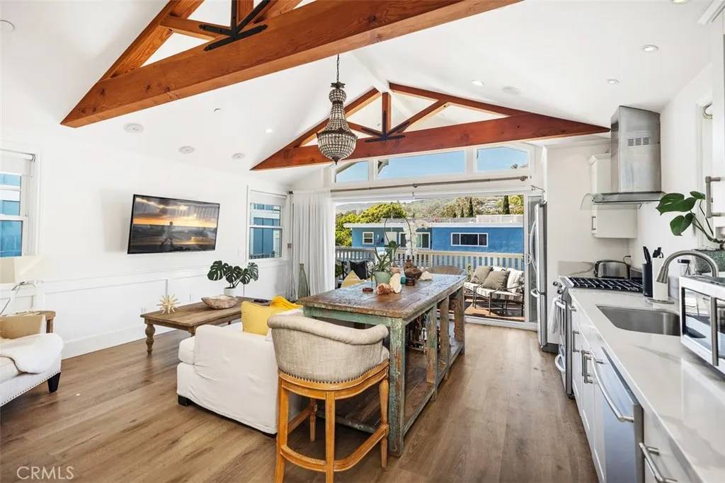 Laguna Beach, CA 92651,385 Mermaid