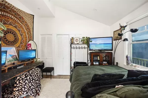 Laguna Beach, CA 92651,385 Mermaid
