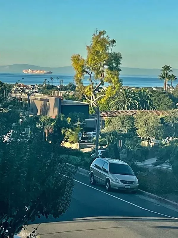 504 Avocado Avenue, Corona Del Mar, CA 92625