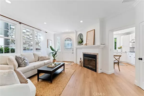 Newport Beach, CA 92662,214 Sapphire Avenue