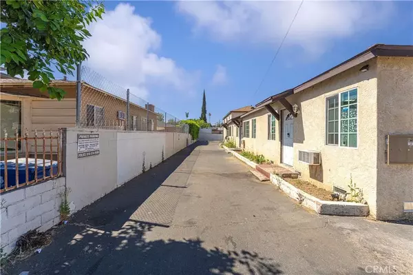 Van Nuys, CA 91405,13810 Sherman Way