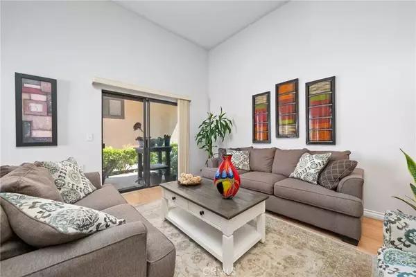 Lakewood, CA 90715,20815 Norwalk Boulevard #6