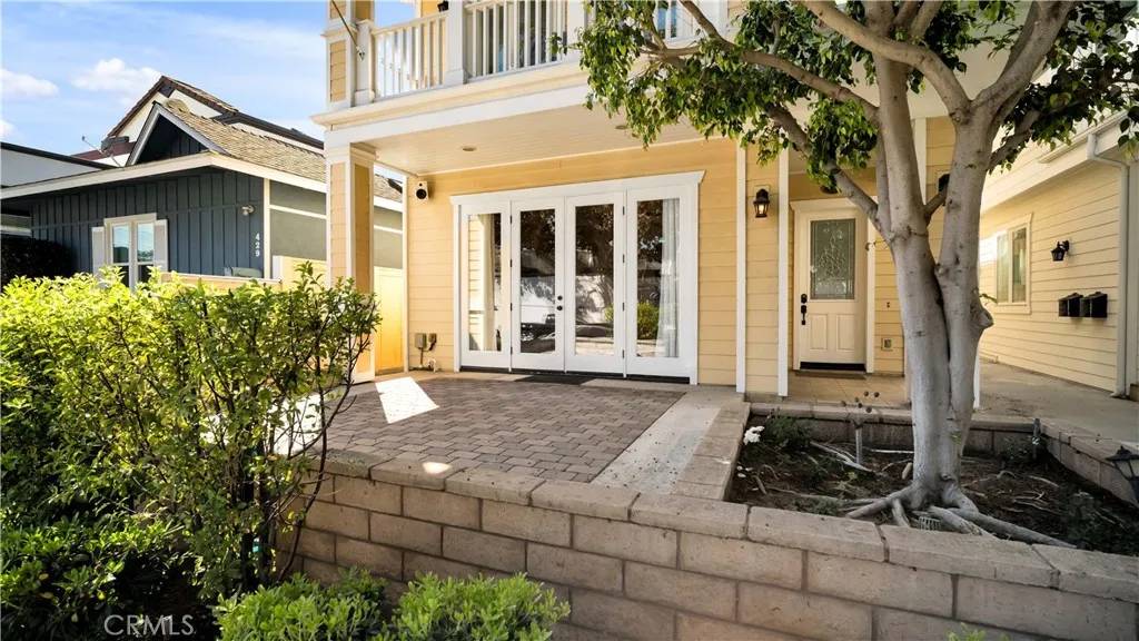 Corona Del Mar, CA 92625,431 Iris Avenue